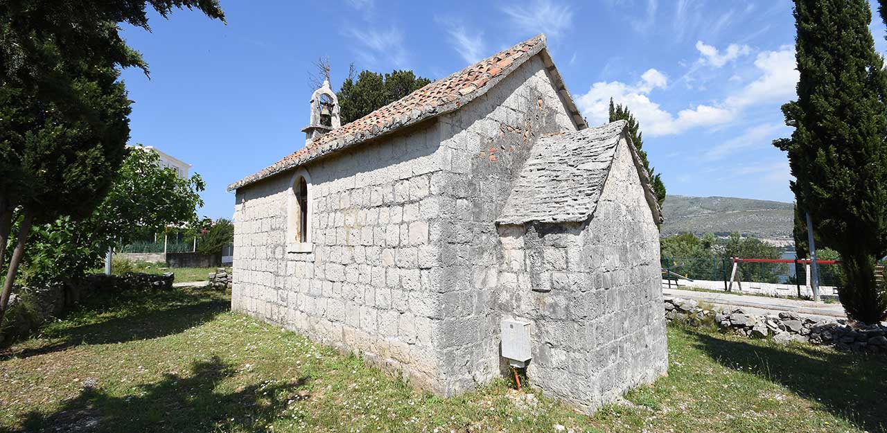 Église de Saint Jean Baptiste - Riviera Okrug-Trogir