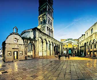 Split - Diocletian Palace - Riva promenade