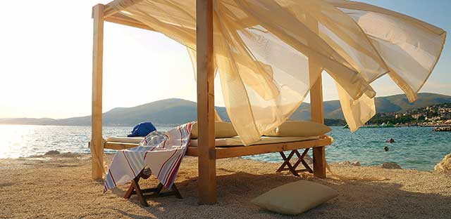 Riviera Okrug-Trogir Beach Relax