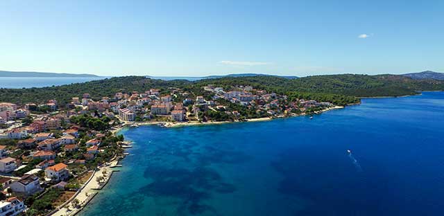 Riviera Okrug-Trogir Kuzmića Bay