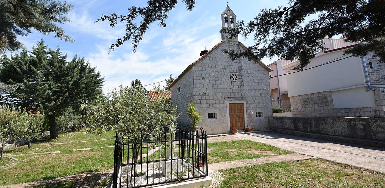 Église de Saint Charles Borromée - Riviera Okrug-Trogir