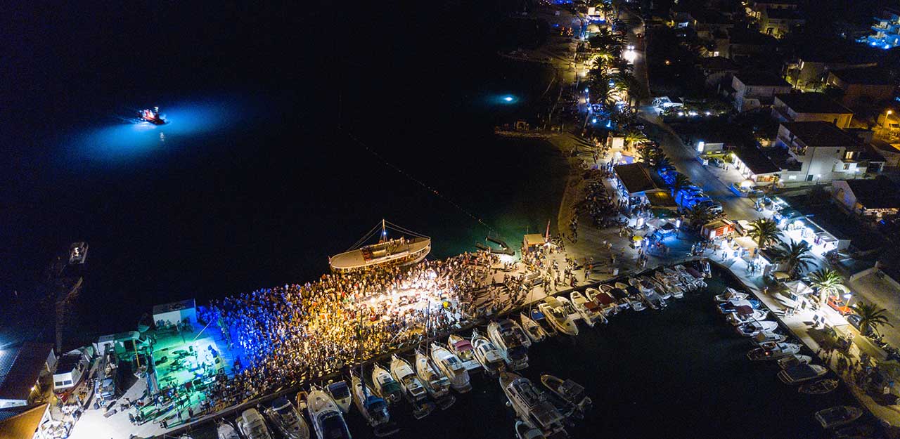 Riviera Okrug-Trogir Concert plage Toć